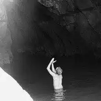 背影头像男生孤独黑白微信头像图片大全