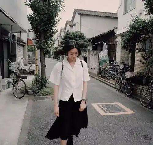 明星的居家服都要穿ta宅在家里的你也该备起来了