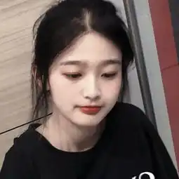 女生头像真人侧脸嘟嘴