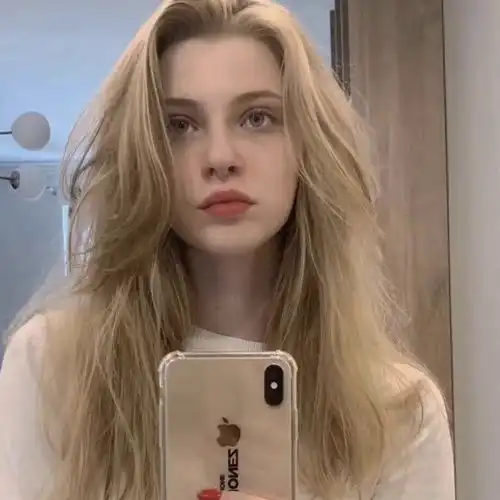 ins欧美超阳光小姐姐意境女生头像