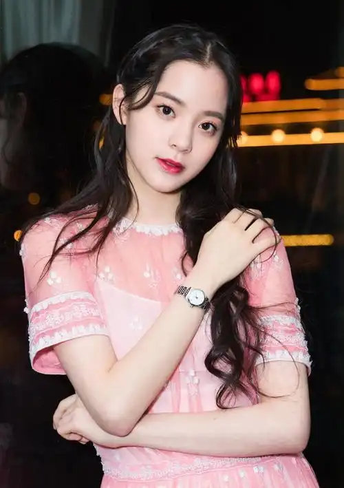 为什么欧阳娜娜没有参加央视中秋晚会