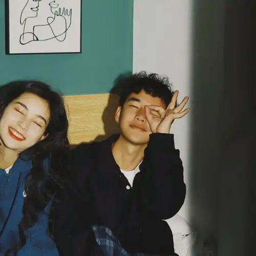 情侣头像暧昧禁欲系接吻